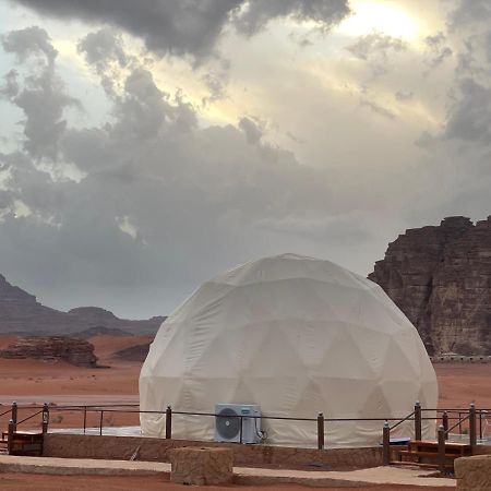 Rum Crystal Luxury Camp Wadi Rum Esterno foto