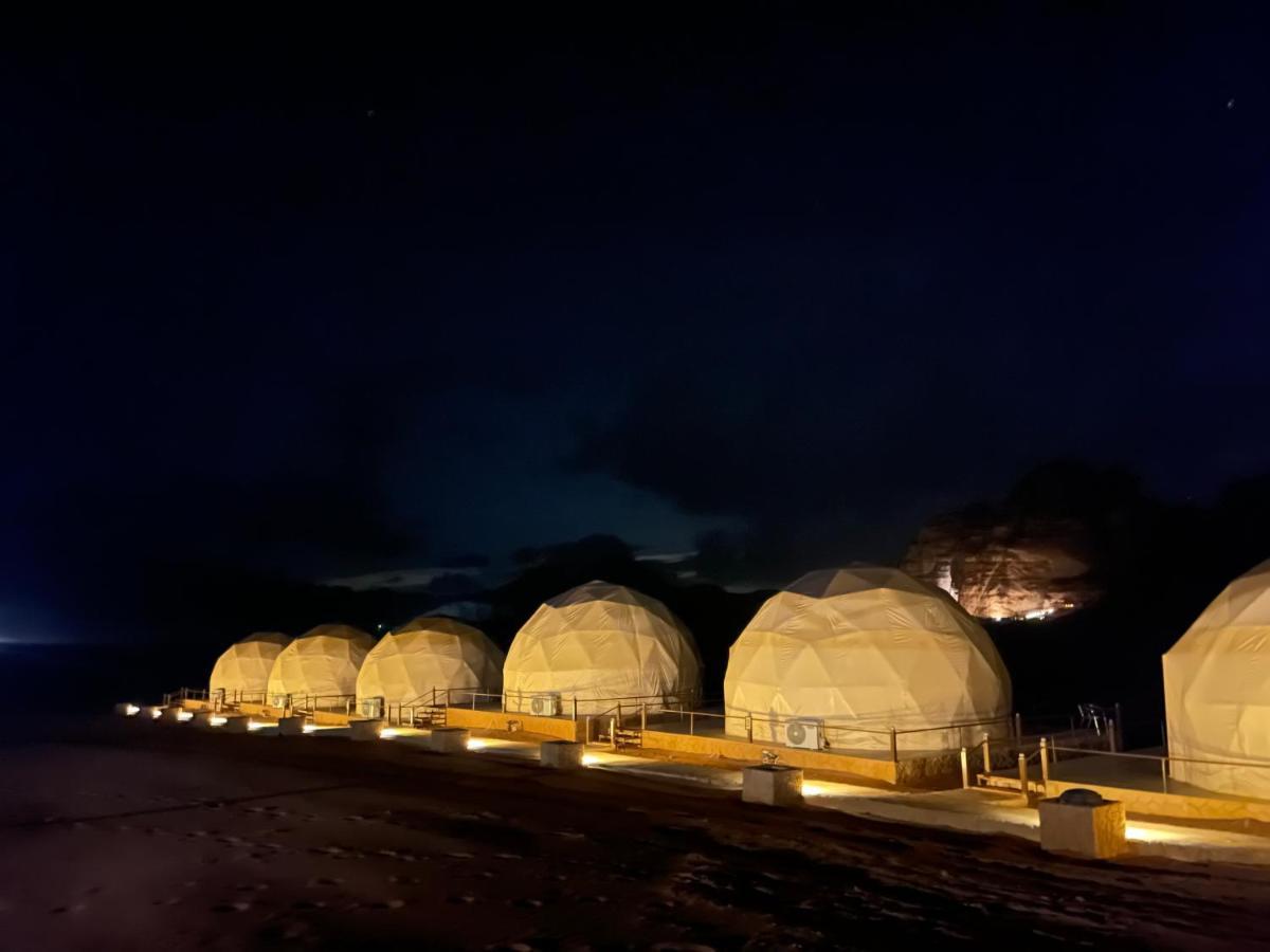 Rum Crystal Luxury Camp Wadi Rum Esterno foto